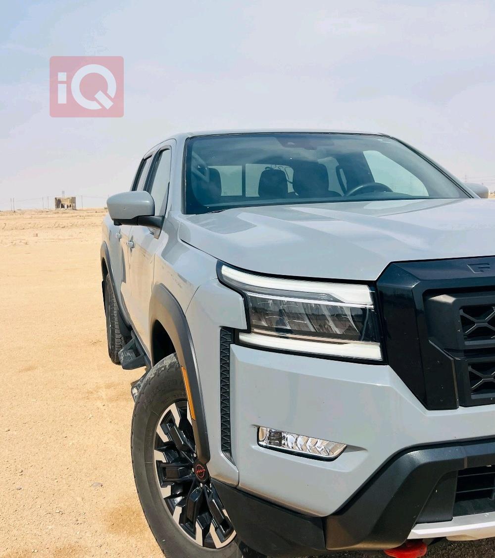 نيسان فرونتر